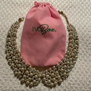 AKA Ivy Box White Pearl Necklace